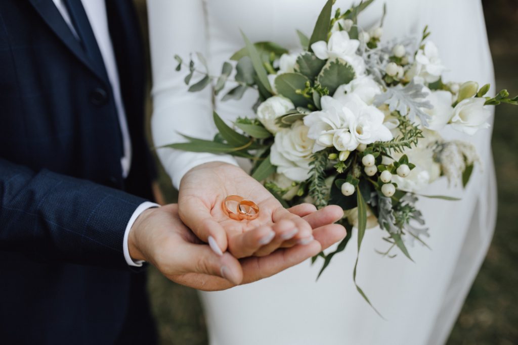 ¿Cómo obtener la nacionalidad española por matrimonio?