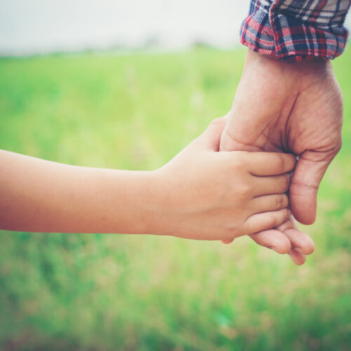 COMPLEMENTO DE MATERNIDAD Y "PATERNIDAD": una discriminación por razón de sexo. Claves para aumentar tu pensión de jubilación, viudedad o incapacidad permanente.