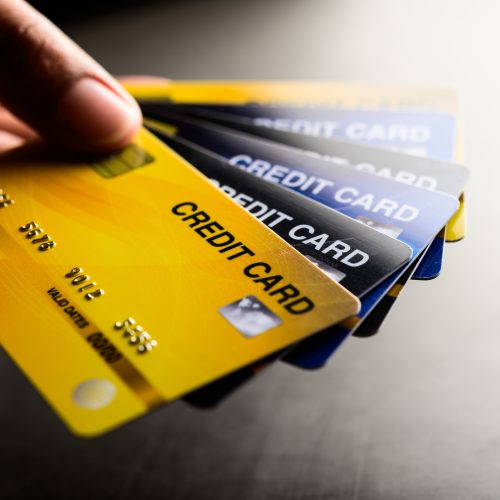 TARJETA DE CRÉDITO “REVOLVING”: CRITERIOS PARA RECLAMAR POR APLICAR INTERESES USURARIOS